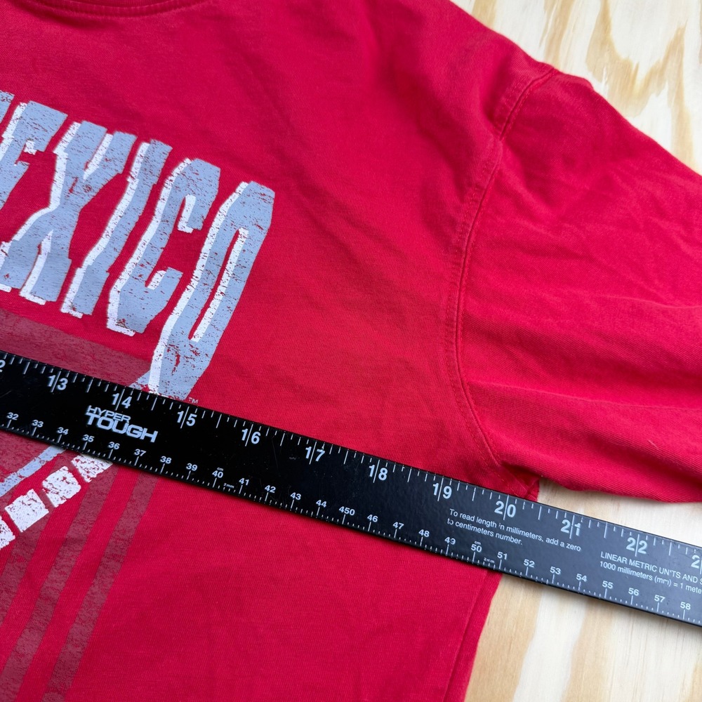 Champion New Mexico Lobos T-Shirt Mens Medium Red Short Sleeve Boxy Graphic Tee - Picture 5 of 7